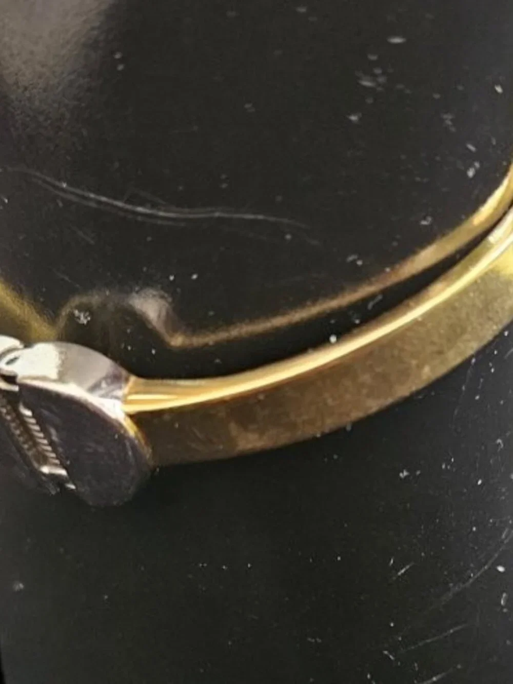 AVON Rhinestone Kitty Goldtone Hinged Ladies Bangle Bracelet Quartz Watch
